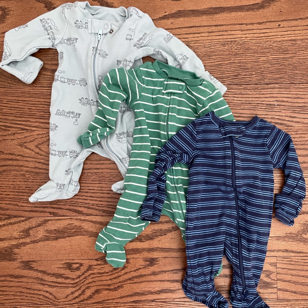 Carter’s Footies, lot of 3, 2-way zipper, newborn